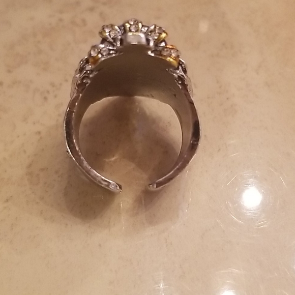 Queen Leo Ring nwot - Picture 3 of 4